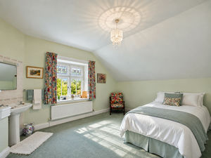 Bedroom 5- click for photo gallery